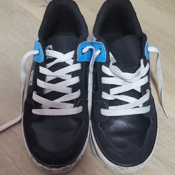 DC Shoes - DC Black and Blue Sneakers with White Details